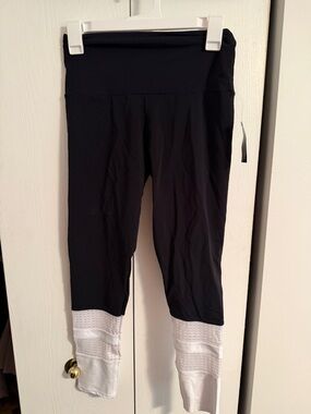 Onzie Black Leggings with White Mesh Cuff